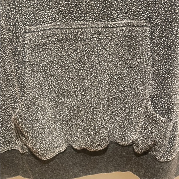 IU Sweetshirt - Picture 4 of 5